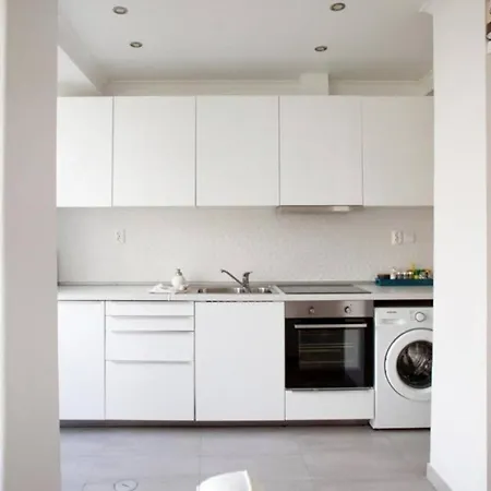 Bright Sunny 1 Bedroom With Air Conditioning Lissabon